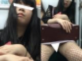 (電車対面）(顔出し)あみあみパンストあんよちゃんを…惜しげもなくひろげちゃった女子大生さんを観察しちゃいました!!