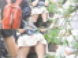 （ＦＨＤ）大変です！！食事に夢中になり、パンツが見えてますよ２１３