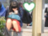 お座りお姉さん発見！！（ＦＨＤ）大変です！！パンツが見えてますよ８３