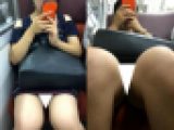 (電車対面）ノースリーブで肩を露出…ミニタイトでふとももをむき出し…布きれ一枚に身を包む…無防備な女子大生さんを観察してみました