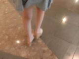 ショッピングモールで綺麗なお姉さんの胸チラパンチラ　個人撮影　完全オリジナル