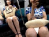 (電車対面）(顔出し）ビビットブルーの花柄のミニタイトワンピで攻める休日のOLさんを…遠距離＆超至近距離から観察してみました!!