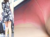 パンチラ盗撮 OLさん ピンクパンツが丸見え