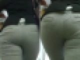 グレーパンツの爆尻生保レディー＊もっちり肉厚尻でパンパン?グレーのスラックスがはち切れそうでも、もうヤバい