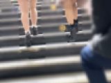 素人 061 ショートパンツ女子大生　ローアングルからの観察
