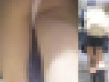 パンチラ盗撮 制服女子 ピンクパンツが尻に食い込み中