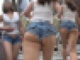 【超高画質】色白モチモチBODYのハミ尻ショーパンギャル！食い込み直してもすぐ元通りｗ(笑)