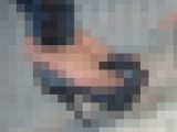 パンスト足の匂いが漂ってくるお姉さん