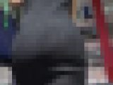 【黒ニットワンピ】タイトなワンピースのむっちりヒップ1