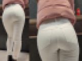 【白スキニージーンズ】デカ尻お姉さんの縁レースパンティー透け3