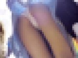お買い物女子　おしゃれなピンクのパンツ