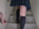 【13日分】制服JKパンチラ逆さめくり2カメ撮影Tバックも！【動画】ヤバッち 301と102セット販売