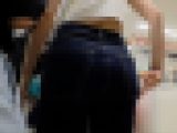 【大人びたスキニー美尻J◯ちゃん】長身スタイルな美尻 J◯ちゃんを勢いあまってコンビニ店内まで粘着追跡撮影。