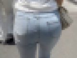 【再販】《４K・高画質》 No.982「シームレスショーツが…！ご立派な美巨尻を強調させる王道デニム」