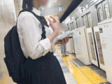 【再販】電車内集団おさわり パンティ隠し撮り・巨乳揉み・マンクチュで電車内イカせ 都内私立高3年 Aちゃん（仮名）