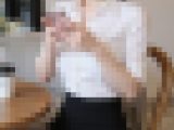 【目を惹く瞬間】カフェで見つけた超絶ミニスカOL 3名のそそるパンチラ動画