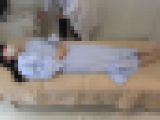 黒髪ロング美女が診察中にウトウトしていたので検査着をはだけさせお触り撮影会