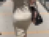 【再販】《４K・高画質》 No.1286「ガードが緩そう！おもいっきり丸見えなPラインでランチへ向かう」