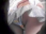夏の制服JKを下から見上げたらブラと生P同時に見えちゃいました。