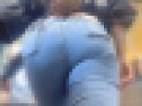 国宝級の最高クラス美爆尻を堪能！長身ムッチリボディにガチパッツンするスケベ尻をムニュらせパンティラインで♂を挑発!