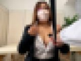 爆乳人妻OLがお触り検診で絶頂/Fカップ美巨乳をこれでもかと揉みしだく【美乳/内科医】