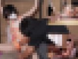 我慢顔から笑ったかと思うとガクブル悶絶し捕らえられた生贄のように身悶えする女子さん（完全オリジナル）