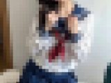?AI動画?放課後の体育倉庫の中の秘密 ? 制服少女が見せる、誰も知らない秘密の胸元