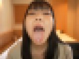 【再販】【個人撮影】音羽美鈴の舌ブラシで「汚舌苔」採取