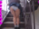 むちむちすぎる太ももの黒髪制服JK（1）ローアングル階段パンチラ、尻ドアップ
